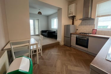 1 bed flat, 17 Woodland Terrace, Greenbank, Plymouth, PL48NL - Image 1